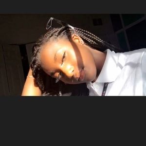 Meet your Posher, Indya